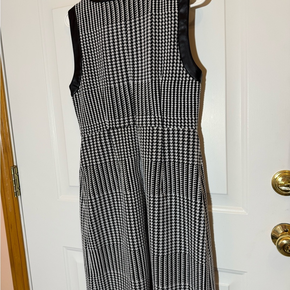 DKNY Black and White Houndstooth Midi Sheath Dress with Faux-Leather Trim - Picture 2 of 4
